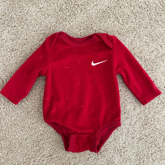 Nike Infant Red Velour Tracksuit Set - Picture 2 of 4